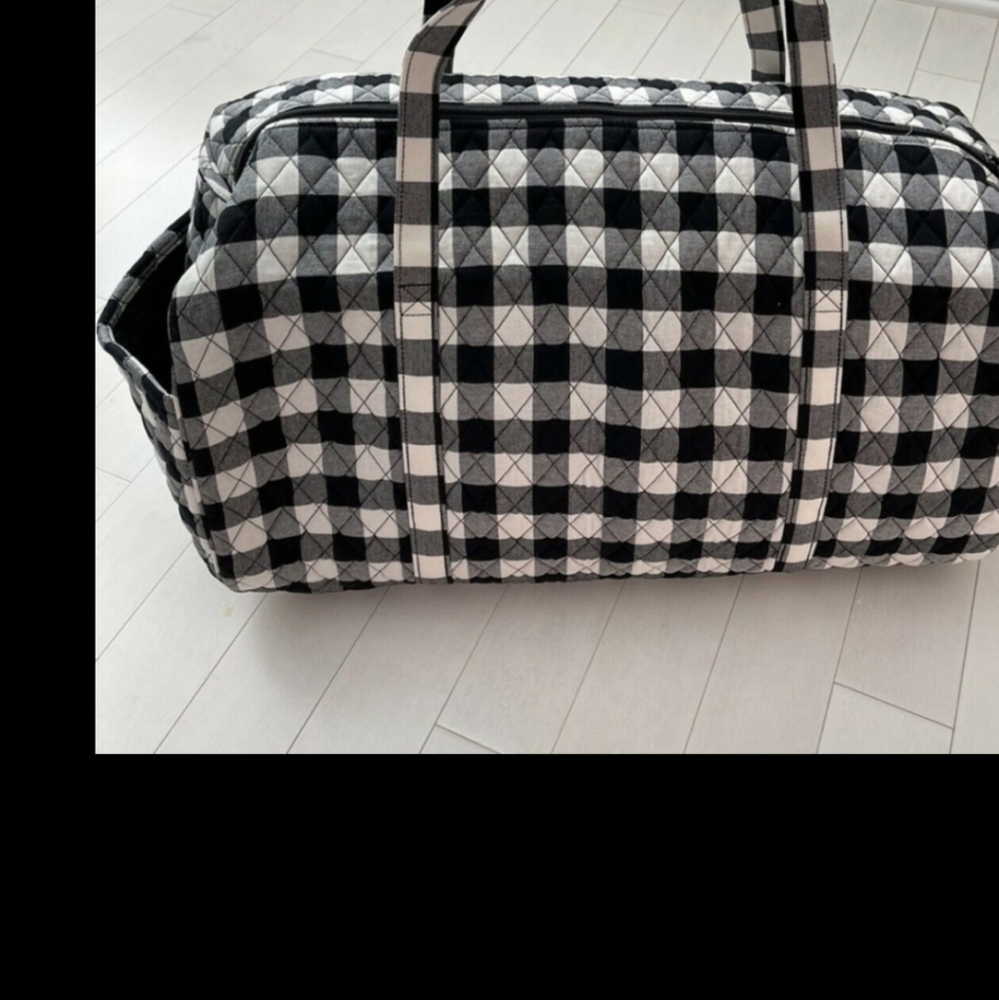 Vera Bradley  Pearl Buffalo duffel bag